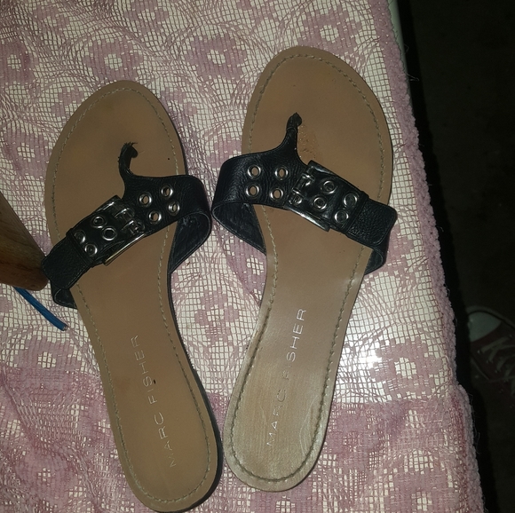 Sandals - Picture 2 of 3